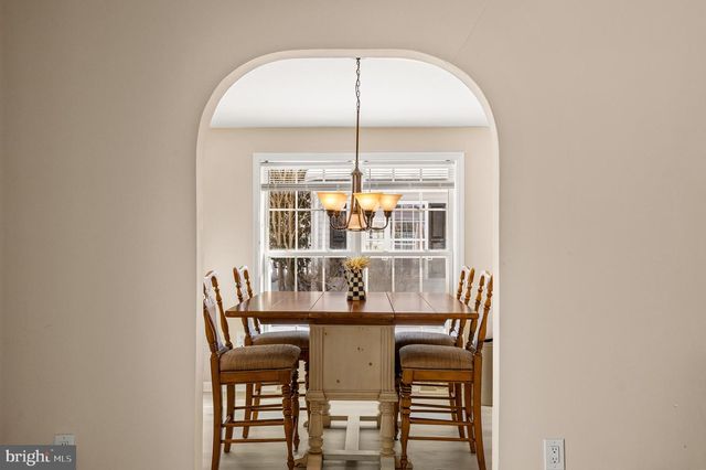 84 KNOLLWOOD DRIVE, Mays Landing, NJ 08330