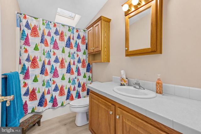 84 KNOLLWOOD DRIVE, Mays Landing, NJ 08330