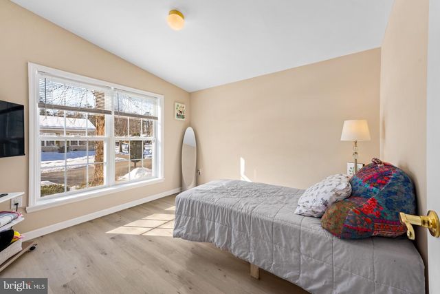 84 KNOLLWOOD DRIVE, Mays Landing, NJ 08330