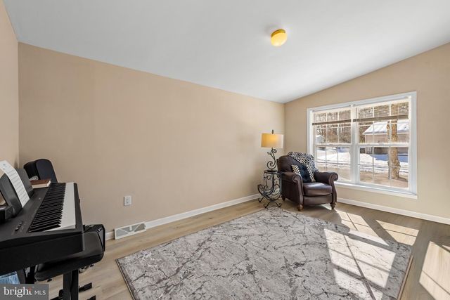 84 KNOLLWOOD DRIVE, Mays Landing, NJ 08330