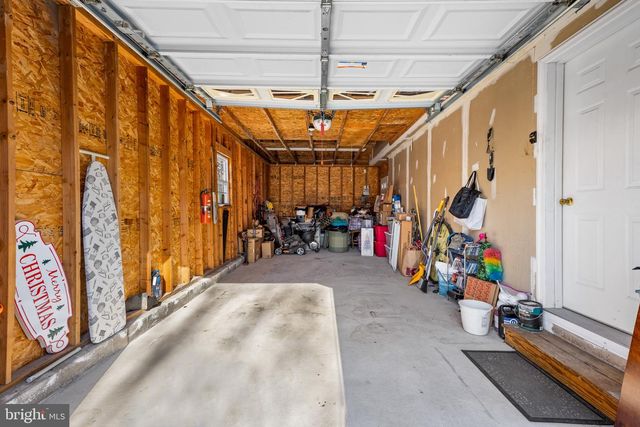 84 KNOLLWOOD DRIVE, Mays Landing, NJ 08330