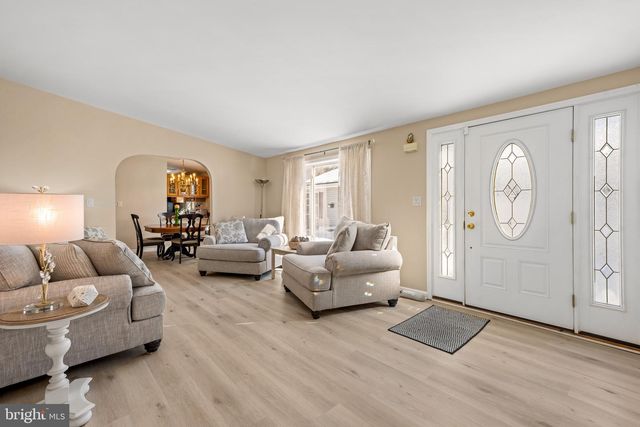 84 KNOLLWOOD DRIVE, Mays Landing, NJ 08330