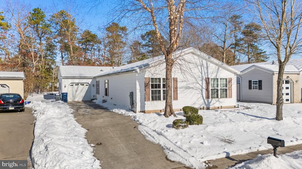 84 KNOLLWOOD DRIVE, Mays Landing, NJ 08330