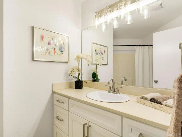 7263 Camino Degrazia 31, San Diego, CA 92111