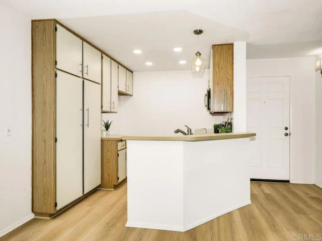 7263 Camino Degrazia 31, San Diego, CA 92111