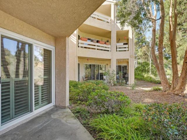 7263 Camino Degrazia 31, San Diego, CA 92111