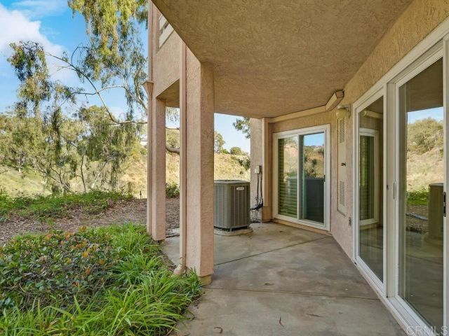 7263 Camino Degrazia 31, San Diego, CA 92111