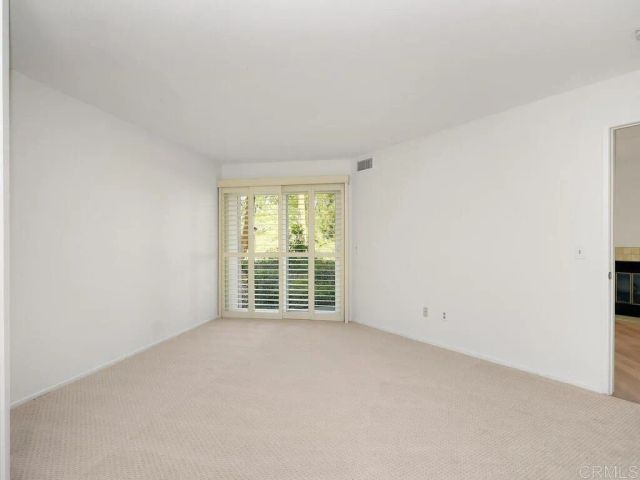 7263 Camino Degrazia 31, San Diego, CA 92111