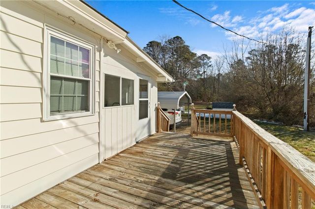 20 Pine Hall RD, Mathews, VA 23109