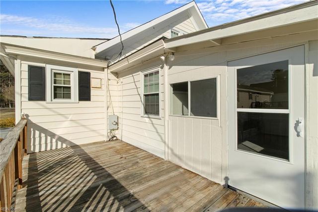 20 Pine Hall RD, Mathews, VA 23109