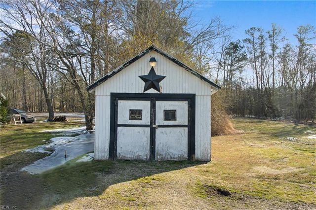 20 Pine Hall RD, Mathews, VA 23109