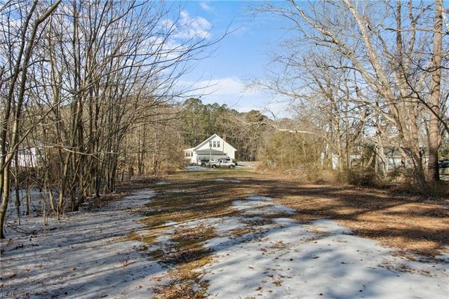 20 Pine Hall RD, Mathews, VA 23109