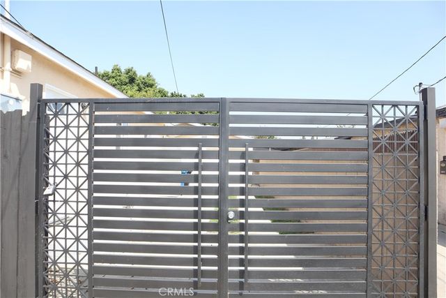 2143 W Arlington, Long Beach, CA 90810