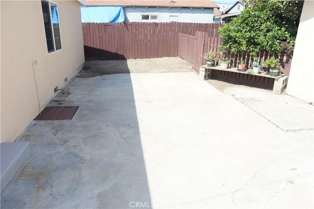 2143 W Arlington, Long Beach, CA 90810
