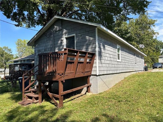 1003 E 83RD Terrace, Kansas City, MO 64131