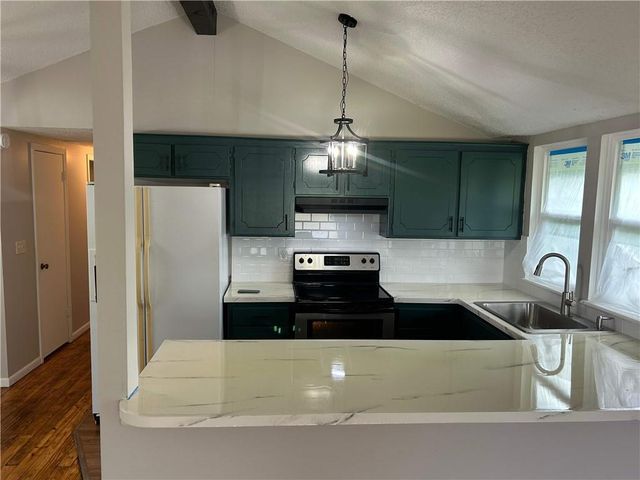 1003 E 83RD Terrace, Kansas City, MO 64131