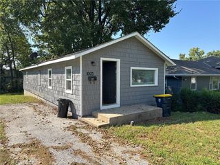 1003 E 83RD Terrace, Kansas City, MO 64131