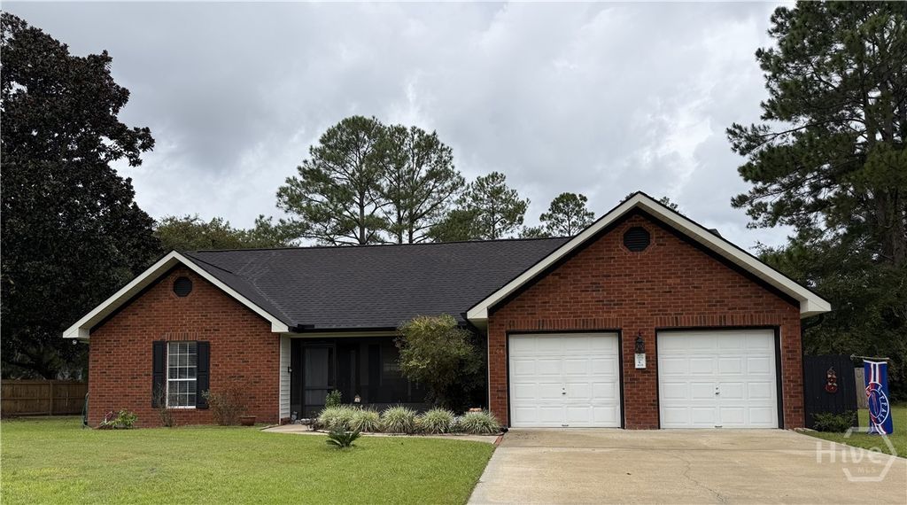 Image 1 of property listing at 144 Arlington Court, Richmond Hill, GA 31324
