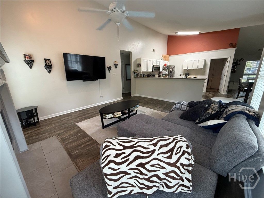 Image 14 of property listing at 144 Arlington Court, Richmond Hill, GA 31324