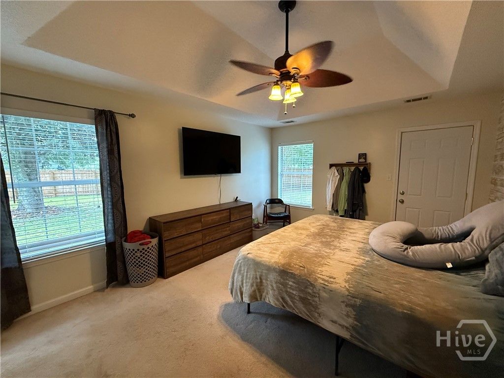 Image 16 of property listing at 144 Arlington Court, Richmond Hill, GA 31324