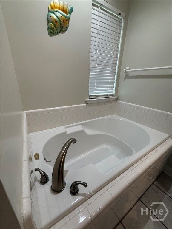 Image 23 of property listing at 144 Arlington Court, Richmond Hill, GA 31324