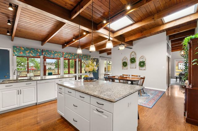 6225 Moraine Avenue, Hammond, IN 46324