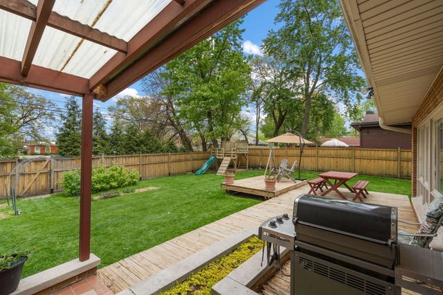 6225 Moraine Avenue, Hammond, IN 46324