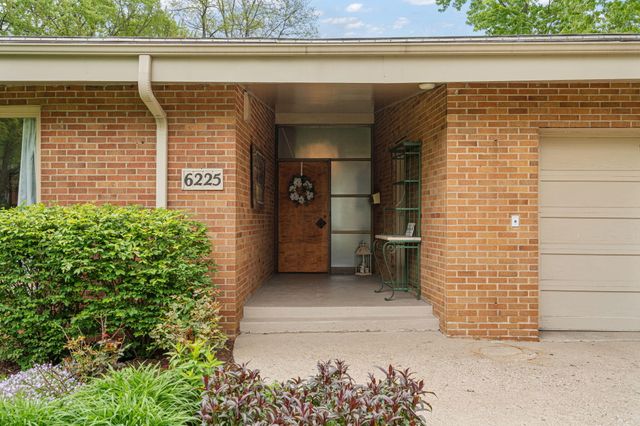6225 Moraine Avenue, Hammond, IN 46324
