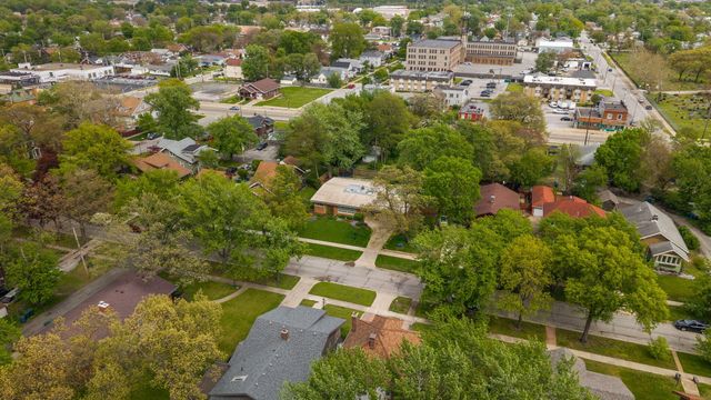 6225 Moraine Avenue, Hammond, IN 46324