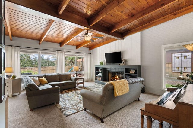 6225 Moraine Avenue, Hammond, IN 46324