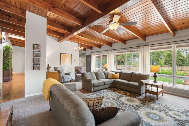 6225 Moraine Avenue, Hammond, IN 46324