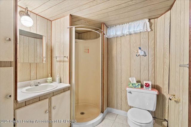 2418 Rossiter Place, Lansing, MI 48911