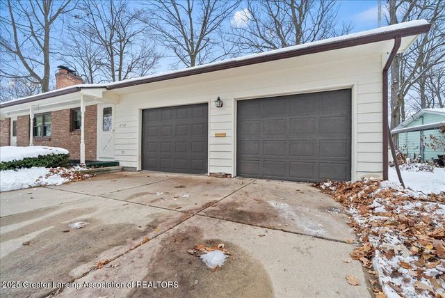2418 Rossiter Place, Lansing, MI 48911