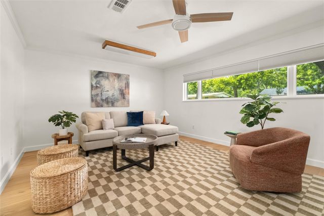811 Newport Ave, Austin, TX 78753