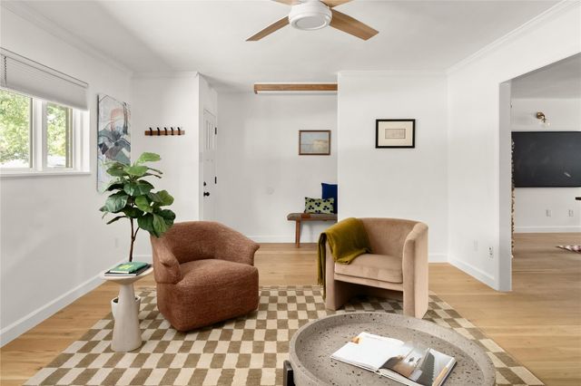 811 Newport Ave, Austin, TX 78753