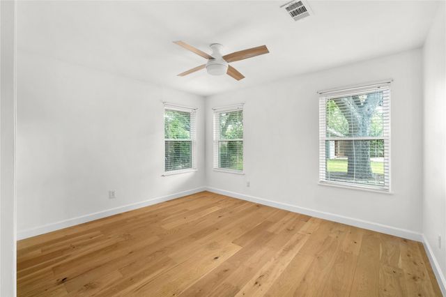 811 Newport Ave, Austin, TX 78753