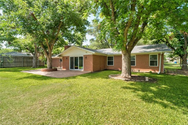 811 Newport Ave, Austin, TX 78753