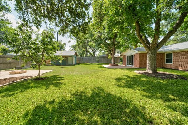 811 Newport Ave, Austin, TX 78753