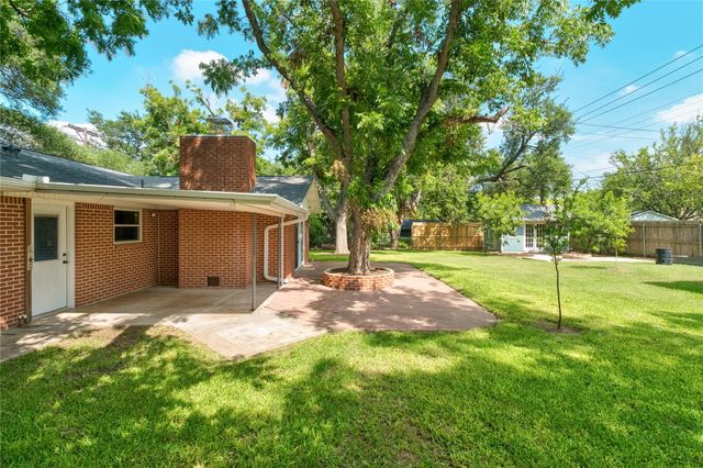 811 Newport Ave, Austin, TX 78753