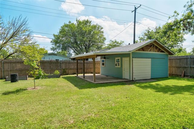 811 Newport Ave, Austin, TX 78753