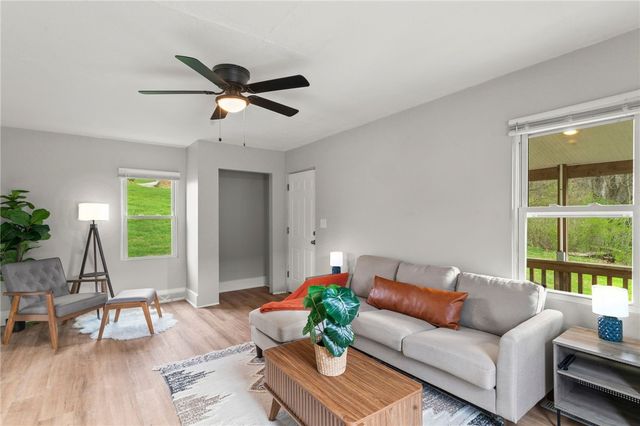 1109 Mccomb Ln, Plum Boro, PA 15239