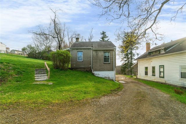 1109 Mccomb Ln, Plum Boro, PA 15239