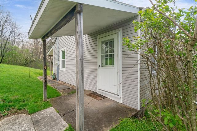 1109 Mccomb Ln, Plum Boro, PA 15239