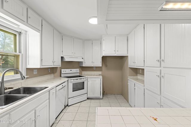 114 Cardinal Road, Jacksonville, NC 28546