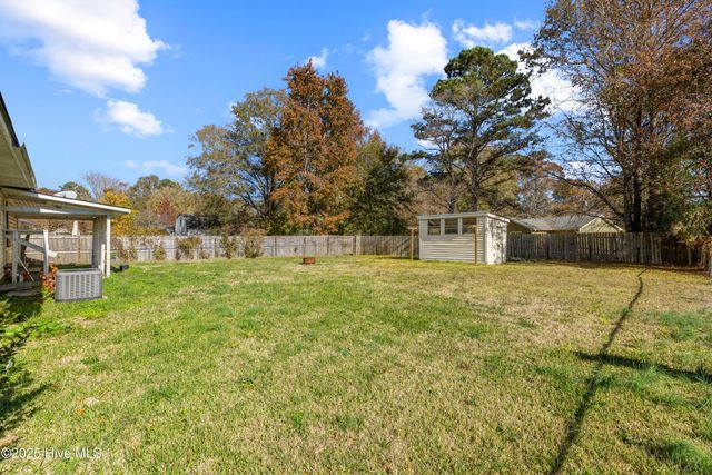 114 Cardinal Road, Jacksonville, NC 28546