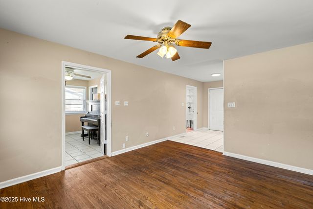 114 Cardinal Road, Jacksonville, NC 28546