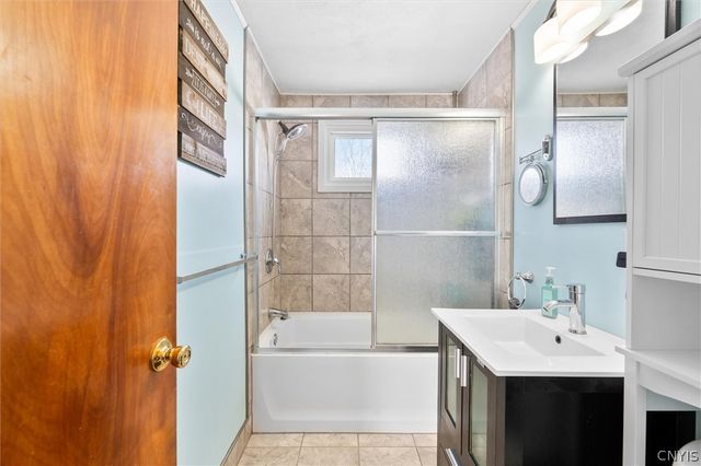 100 Clarence Drive, Cicero, NY 13212