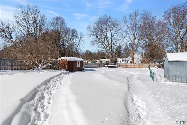 100 Clarence Drive, Cicero, NY 13212