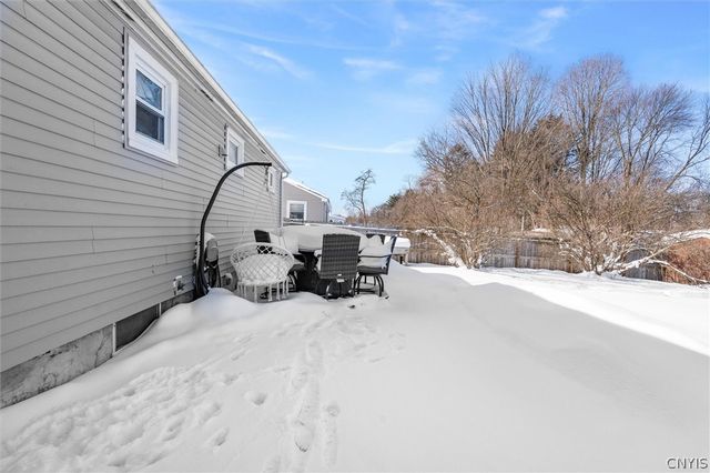 100 Clarence Drive, Cicero, NY 13212