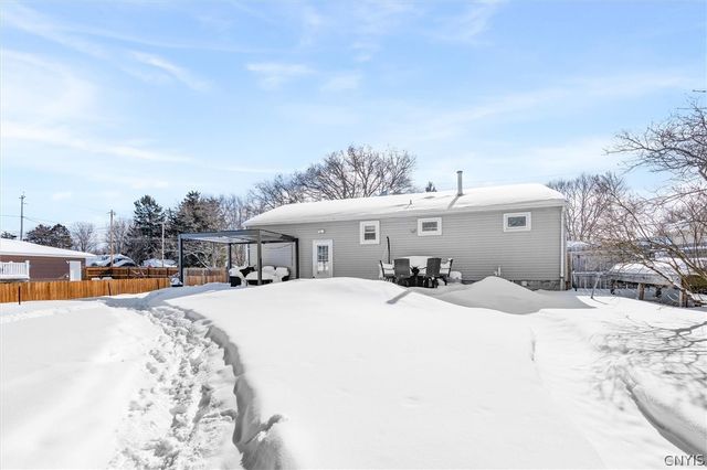 100 Clarence Drive, Cicero, NY 13212